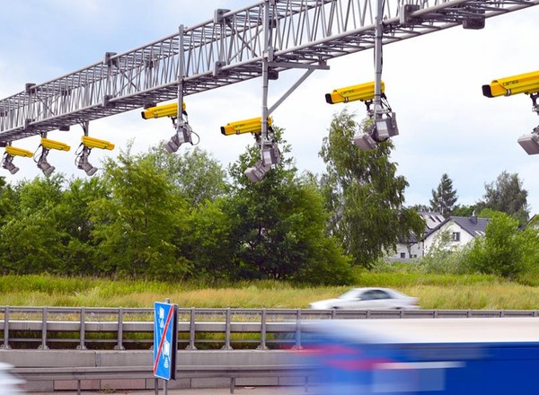 Sztuczna inteligencja w nowych fotoradarach w Grecji. Wystawiły 2500 mandatów w cztery dni