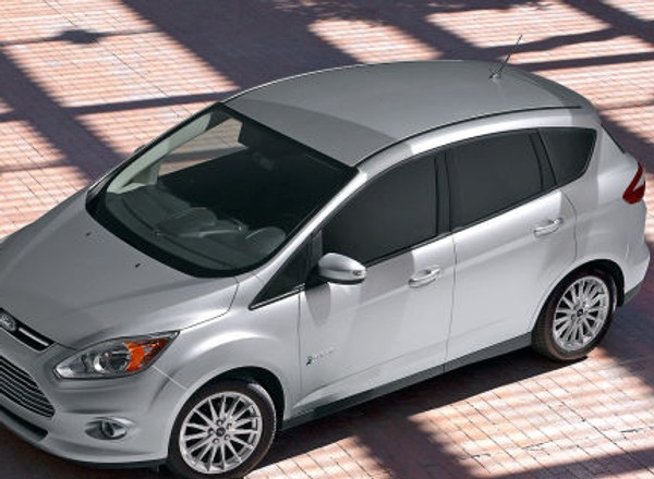 Ford C-Max Hybrid: hybryda dla rodziny?