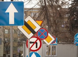 Prosty quiz ze znaków drogowych. Każdy kierowca powinien mieć 10/10. Wpadka za wpadką