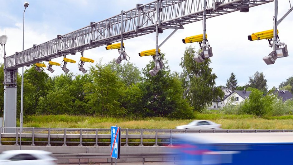 Odcinkowe pomiary prędkości okazują się o wiele skuteczniejsze niż fotoradary