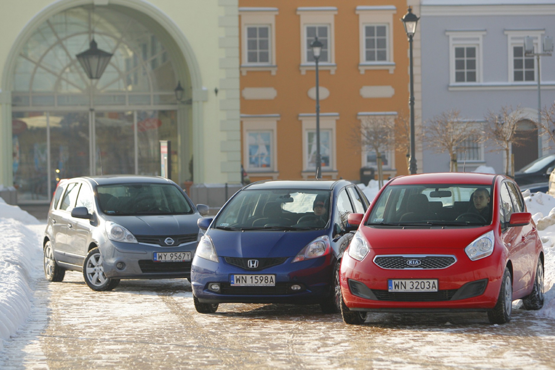 Maluchy, które nie boją  się wyzwań - Kia Venga kontra Honda Jazz i Nissan Note