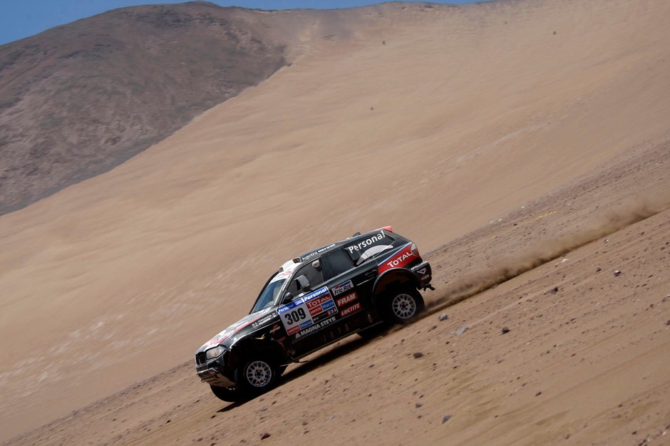 Rajd Dakar 2011: dobra postawa Polaków, Hołowczyc z otwartymi drzwiami (5.etap, wyniki, fot. Willy Weyens)