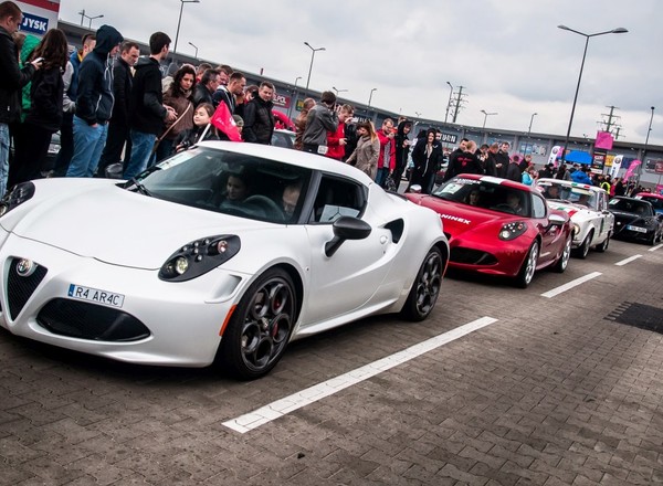 Nowy Rekord Guinnessa: 1178 Alfa Romeo