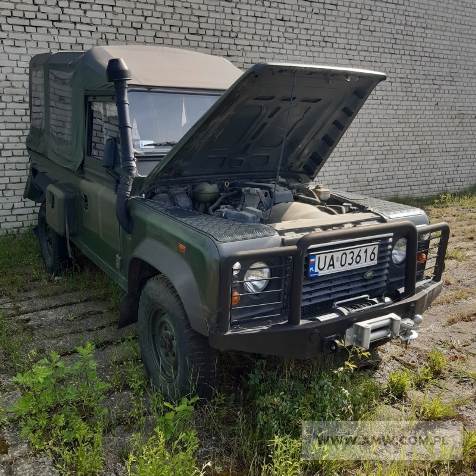 Land Rover 110 TD4 ST