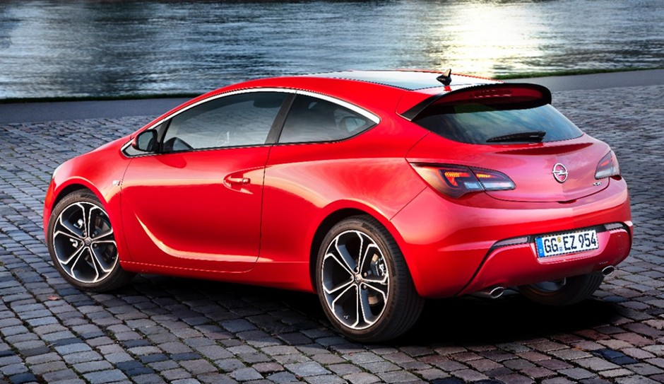 Opel Astra BiTurbo z najmocniejszym... Dieslem