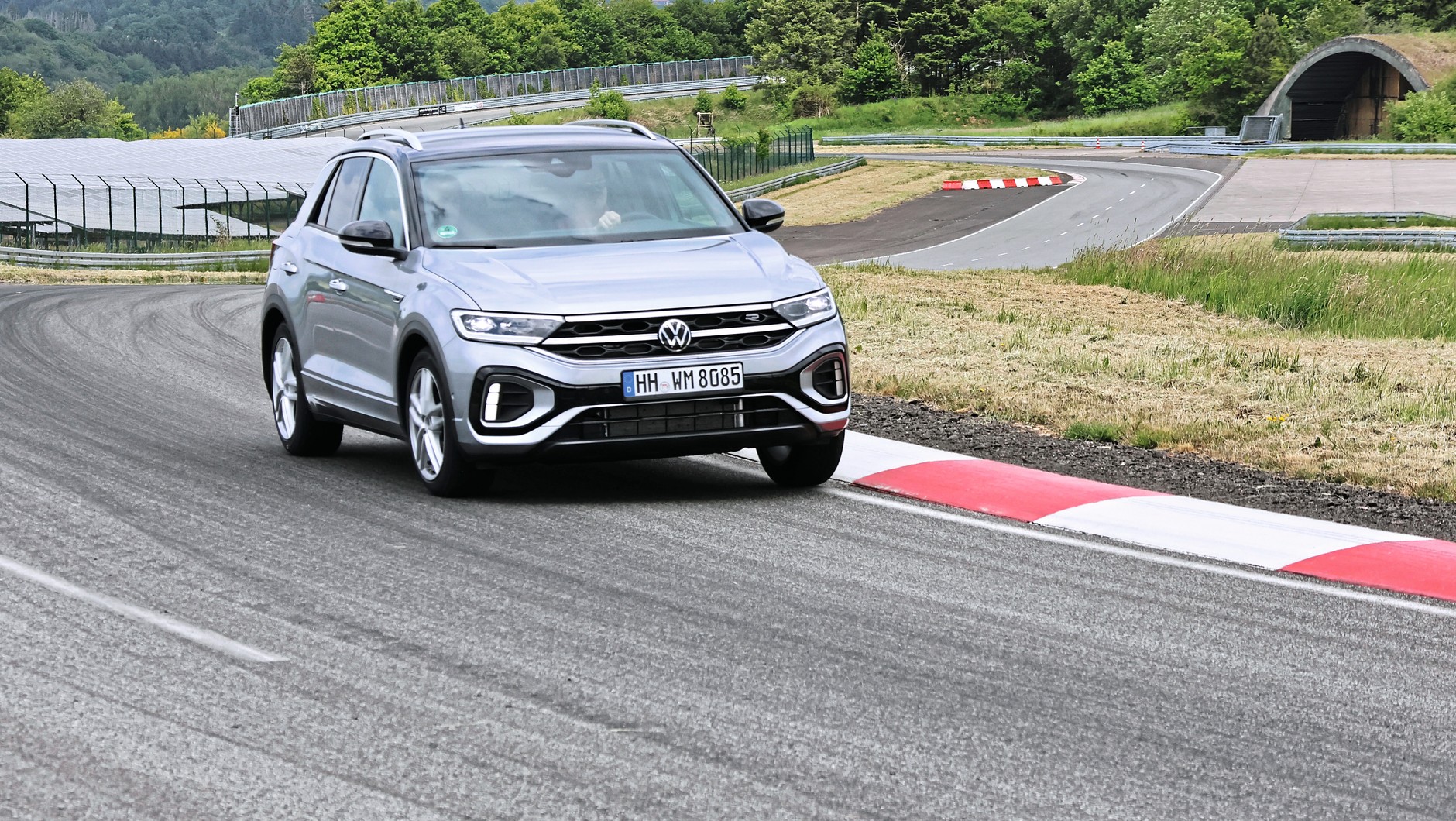 Test opon całorocznych do SUV-ów 2025