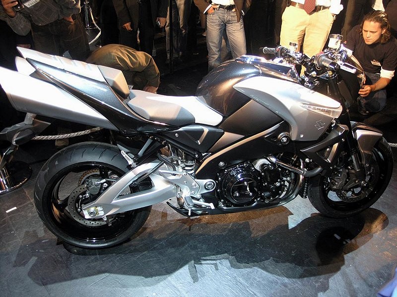 Suzuki B-King i szokujących 184 koni?