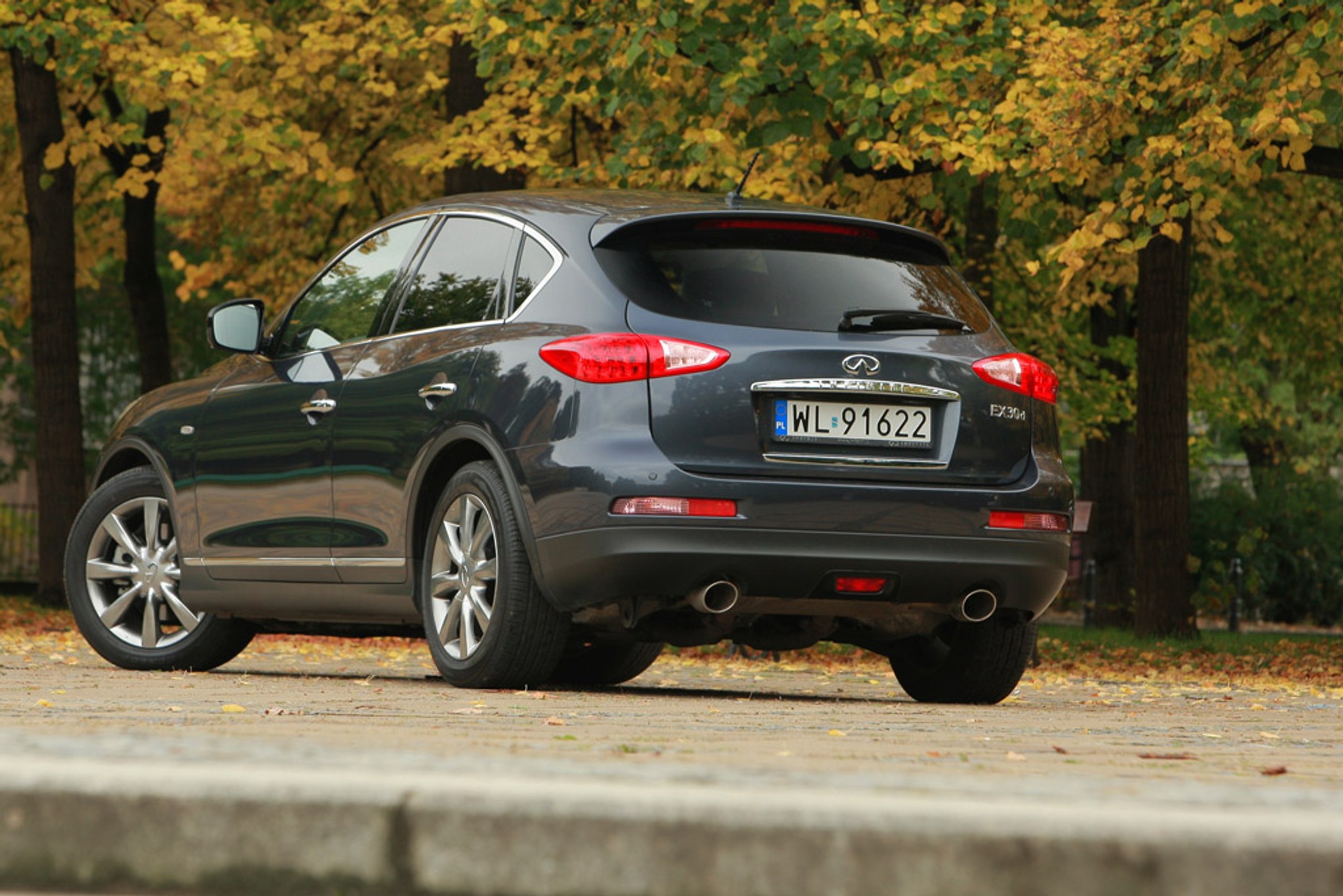 Infiniti EX 30D: SUV z dieslem pod maską