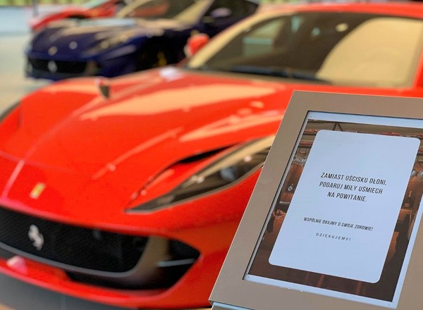 Ferrari drukuje części do respiratorów