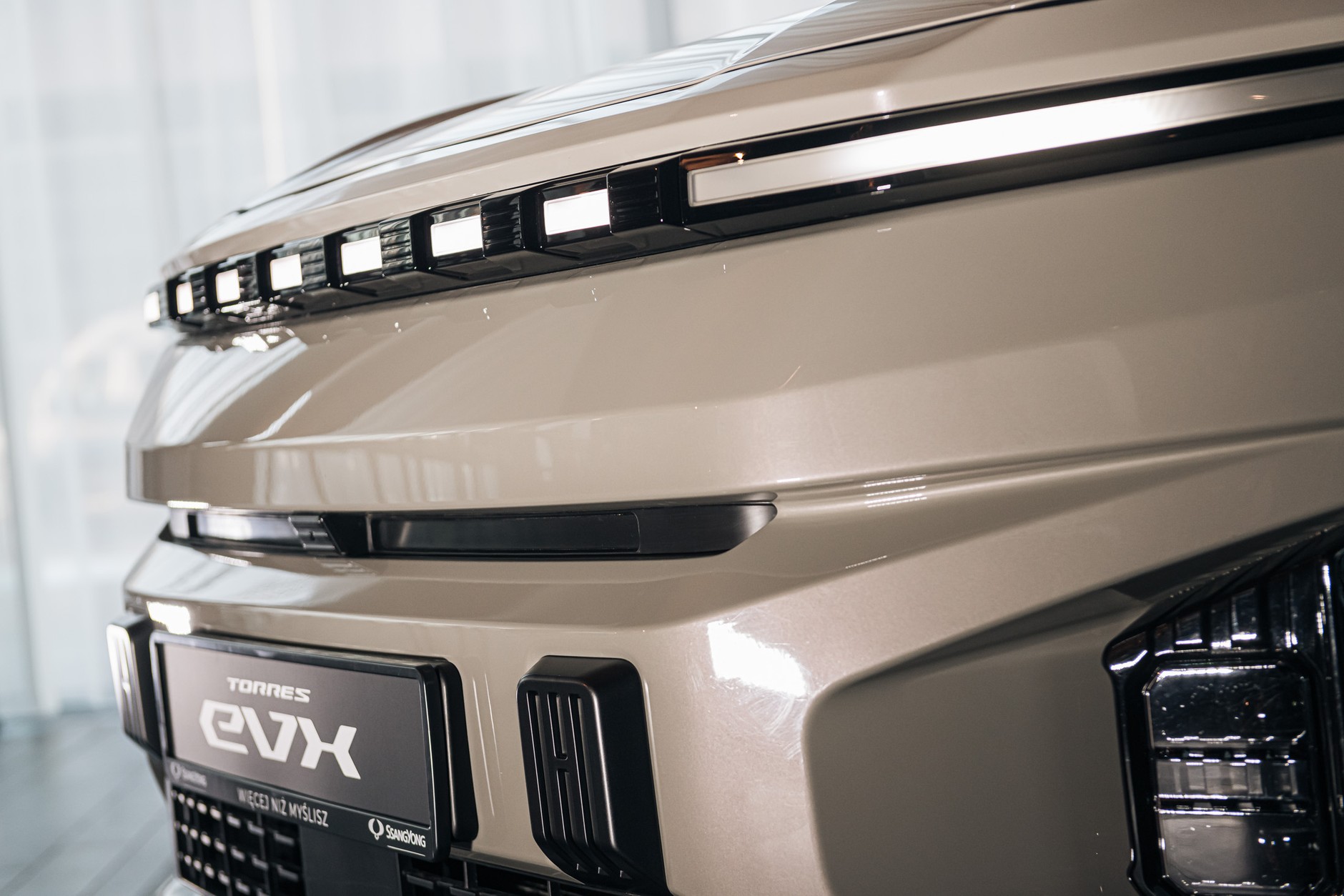 SsangYong Torres EVX