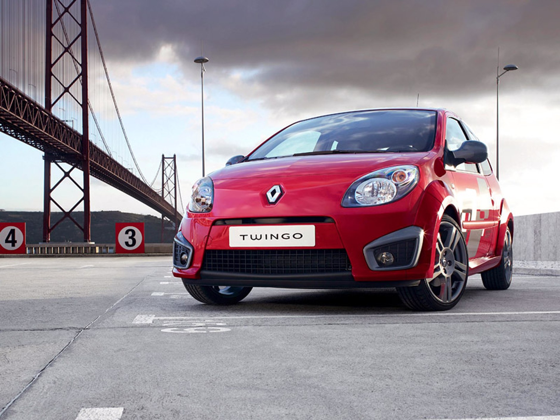 Renault Twingo RS (98 kW): najbardziej dostępny model sportowy w cenie od 15 600 euro