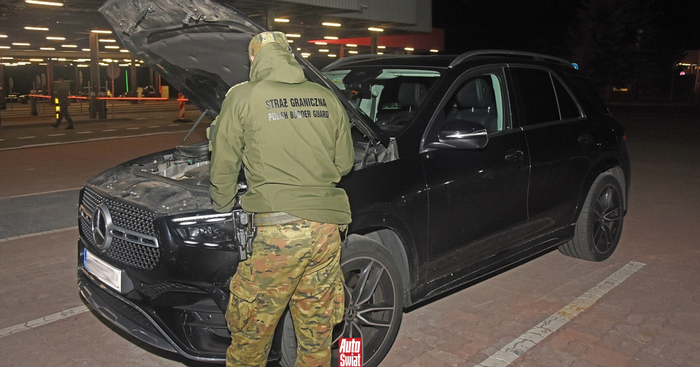Drogie SUV-y miały trafić na Wschód. Straż Graniczna odzyskała je w ostatniej chwili