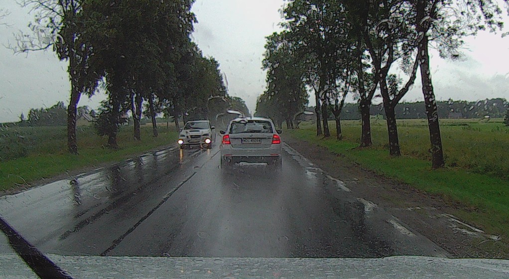  Omawiamy, jak używać świateł do jazdy dziennej