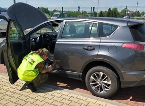 Straż Graniczna zatrzymała Ukraińca w Toyocie RAV4. SUV miał przerobiony VIN