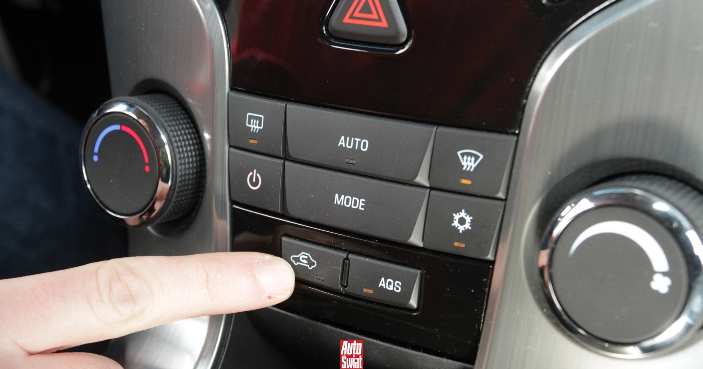 Tej funkcji w samochodzie nie nadużywaj. Oto, co się stanie, gdy nie wyłączysz w porę