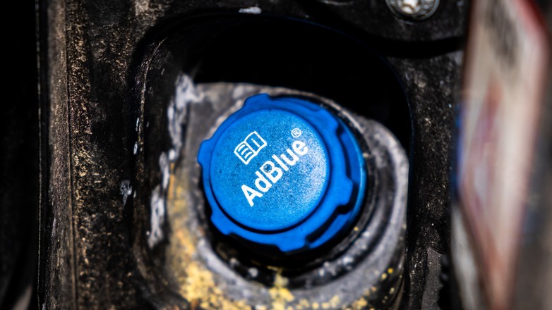 Z płynu AdBlue mogą się wytrącać kryształki mocznika, które niszczą układ SCR. Mroźna zima i upalne lato sprzyjają temu zjawisku.