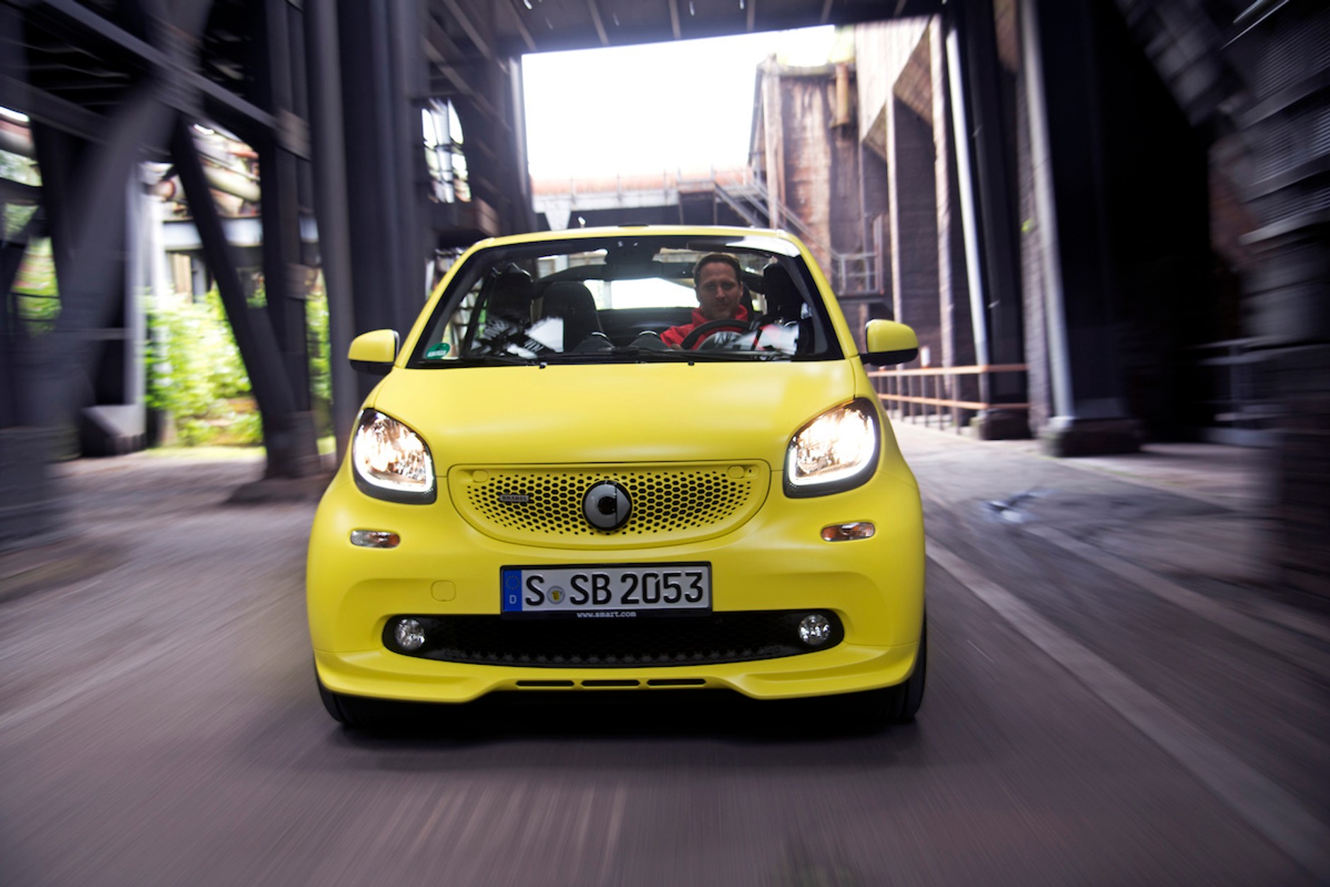 Smart Brabus kontra Brabus Rocket 900 - Proca i rakieta