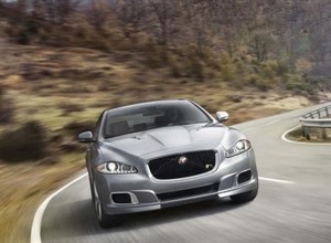 JAGUAR XJR - LIMUZYNA O MOCY 550 KM