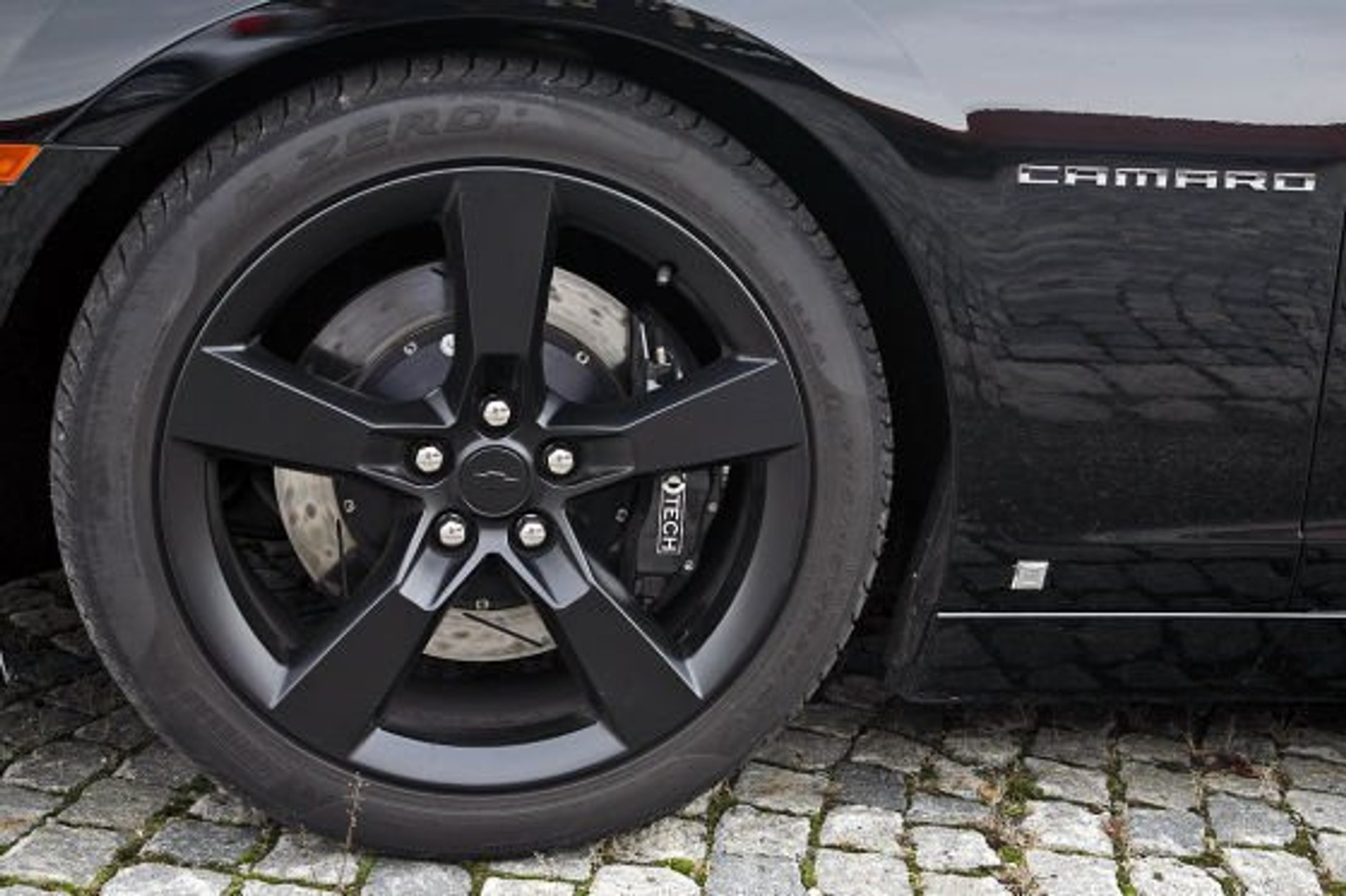 Camaro kontra Challenger i Mustang - V8 po tuningu wiele potrafi