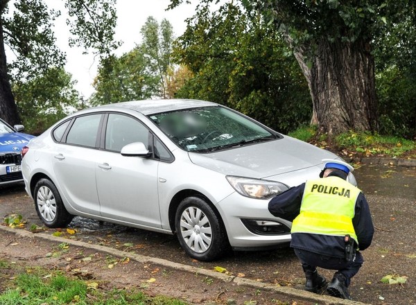 Czy warto "dojeżdżać" zimówki latem? Eksperci ostrzegają przed poważnymi konsekwencjami