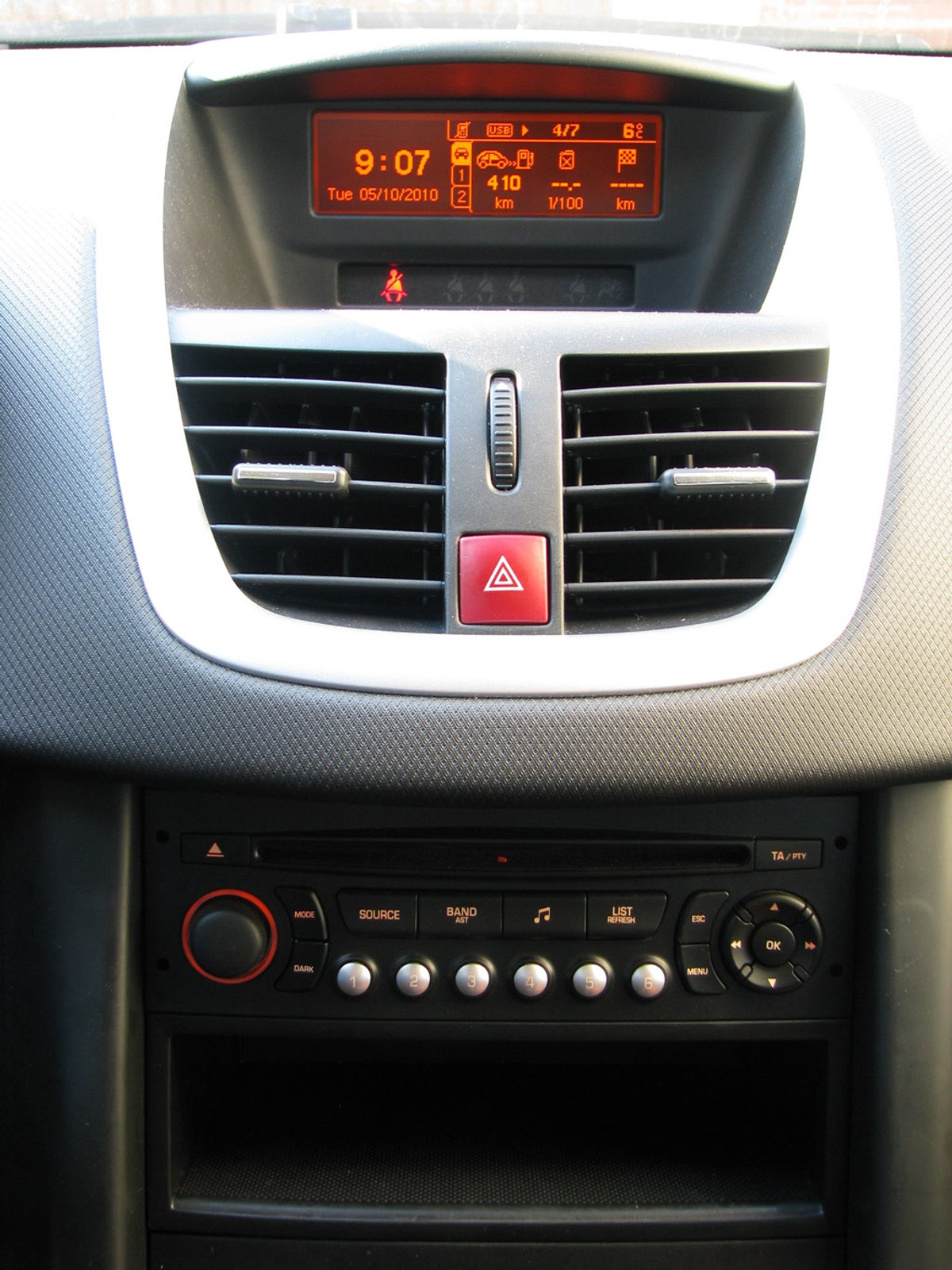 Test porównawczy fabrycznych systemów audio