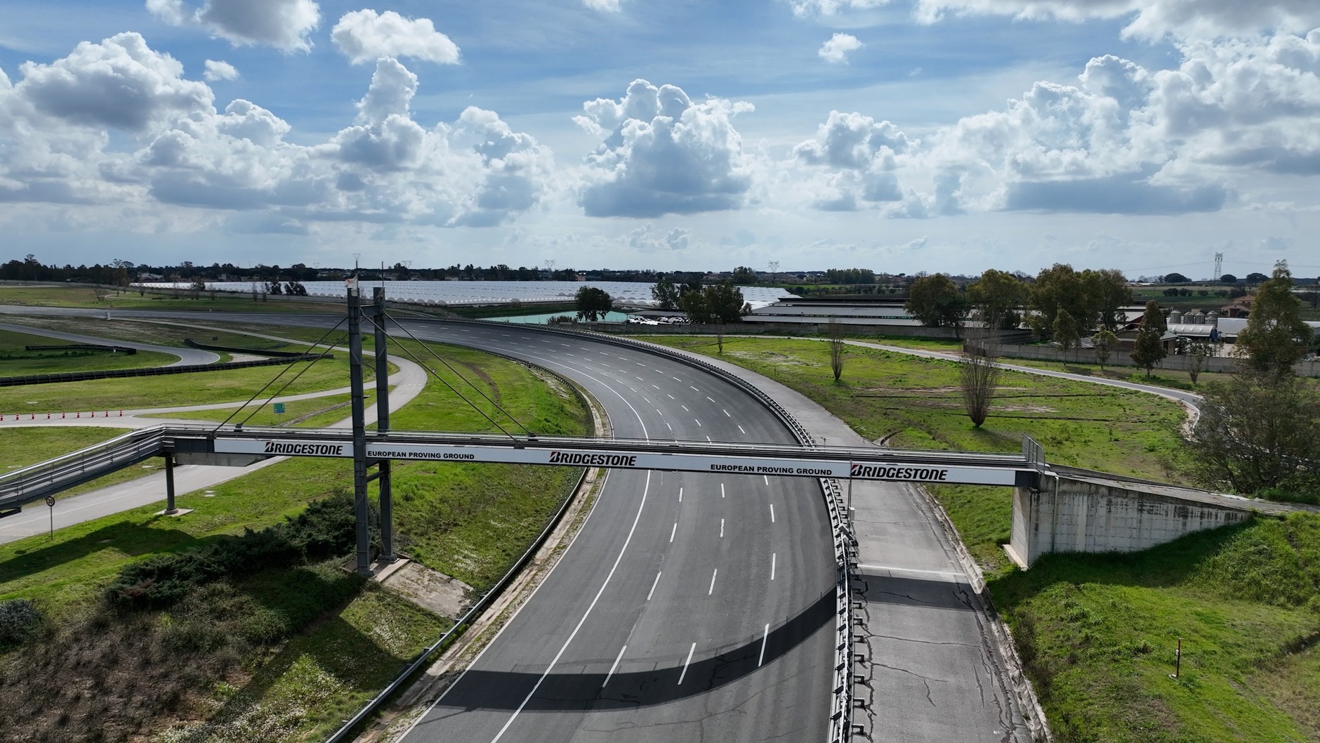 Centrum badawczo-rozwojowe i fabryka Bridgestone'a we Włoszech