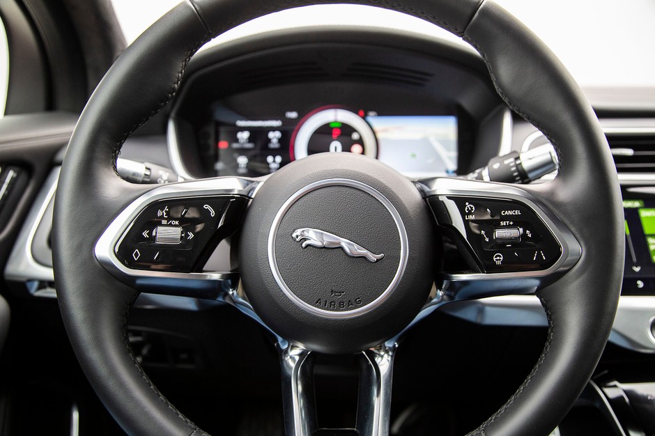 Jaguar i-Pace - czy jest lepszy od Tesli?