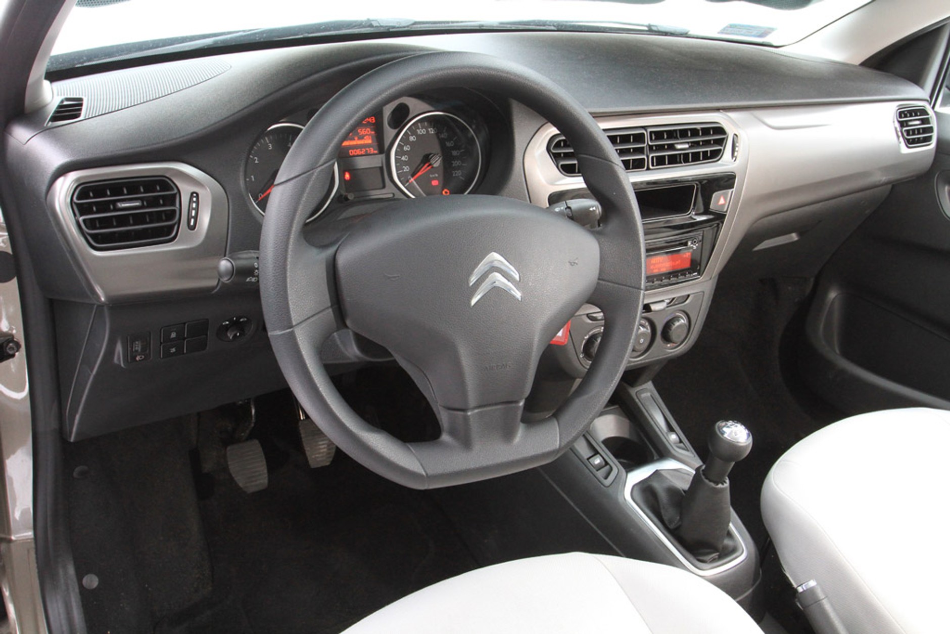 Citroen C-Elysee 1.6 VTi Seduction: auto na kryzys