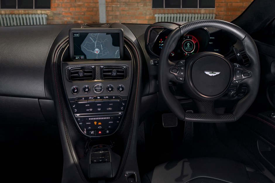 Aston Martin na aukcji z okazji 60-lecia Jamesa Bonda