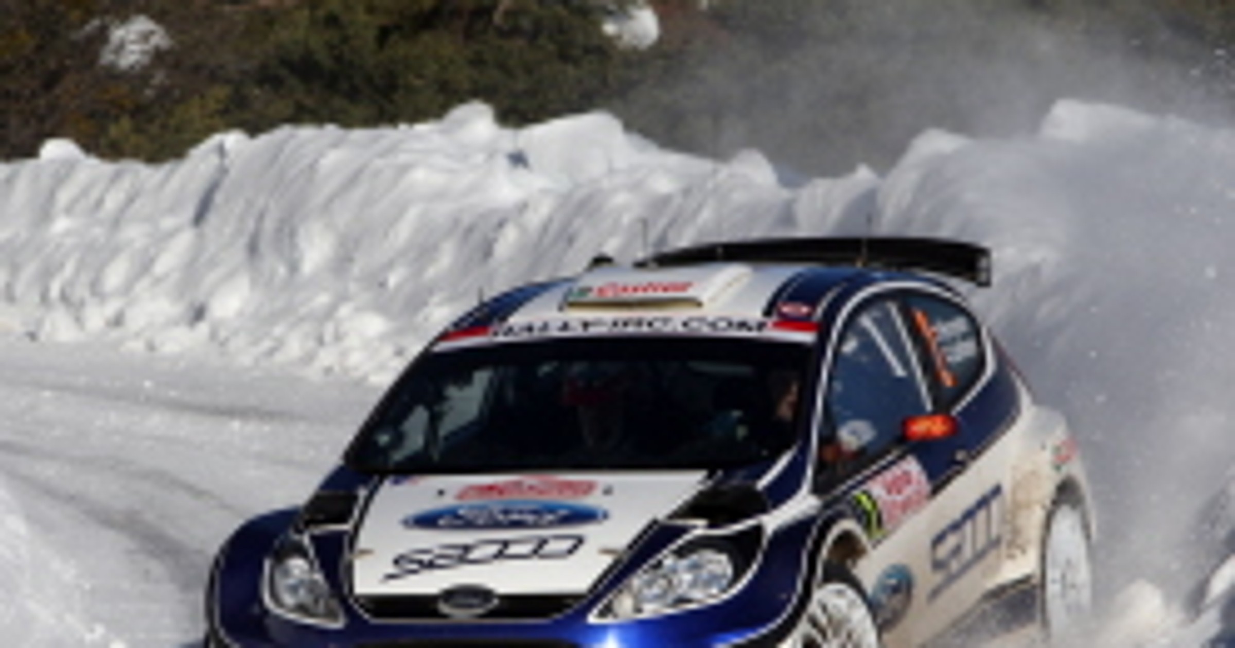Andreas Mikkelsen w Fordzie Fiesta S2000 w barwach M-Sport Team