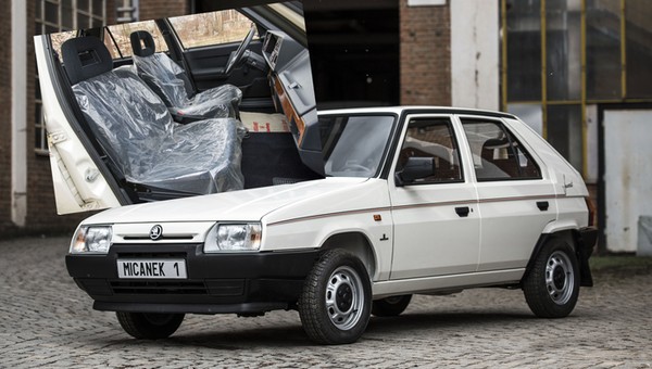 Kupił trzydziestoletnią Skodę Favorit za prawie 120 tys. zł. To chyba jedyny taki egzemplarz