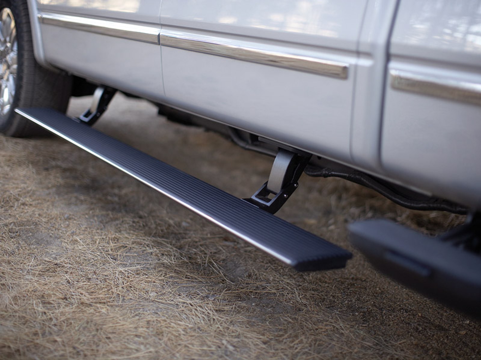 Ford F-150: legendarny pickup z nową twarzą (+ wideo)