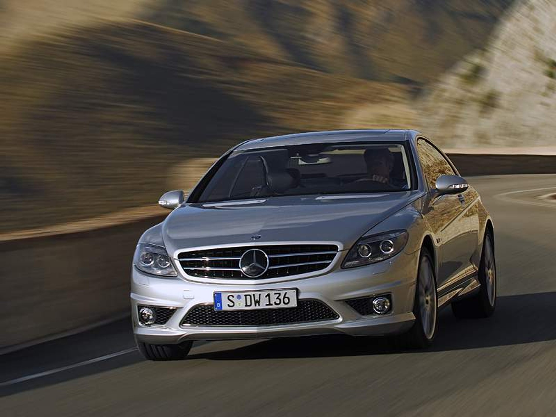 Mercedes-Benz CL 63 AMG – szybki luksus