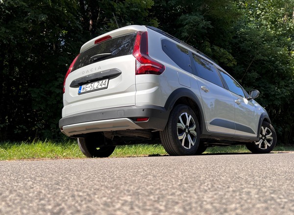Czy pakowność Dacii Jogger istotnie robi wrażenie? Sprawdzamy