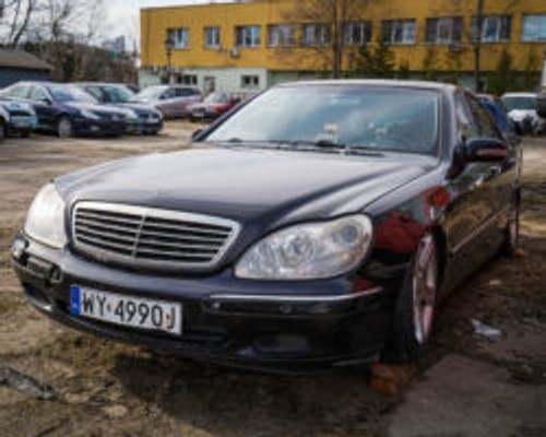 Porzucone samochody wystawione na sprzedaż przez miasto