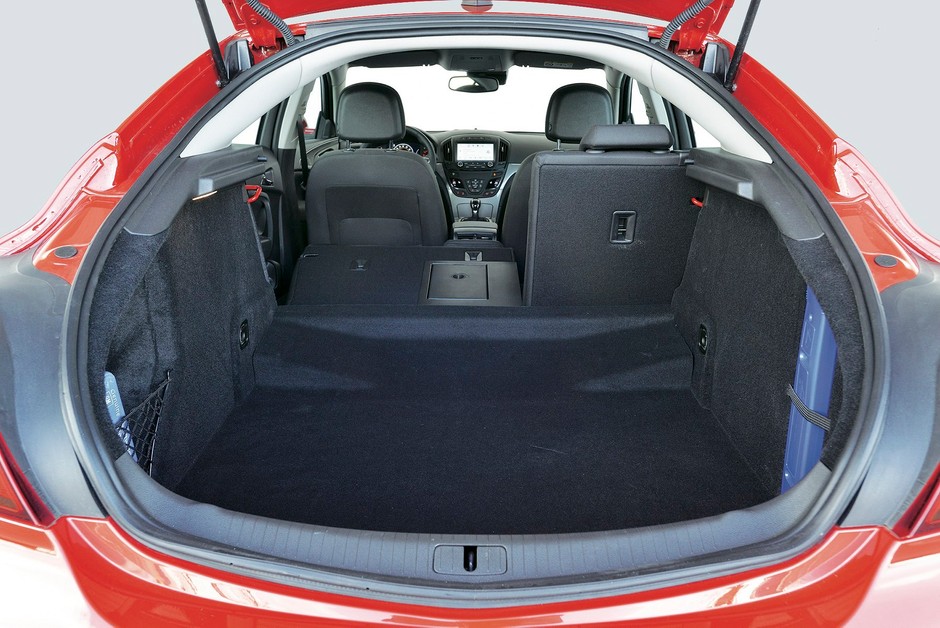 Limuzyny pod lupą - nowa Kia Optima kontra Ford Mondeo, Mazda 6, Opel Insignia i Peugeot 508