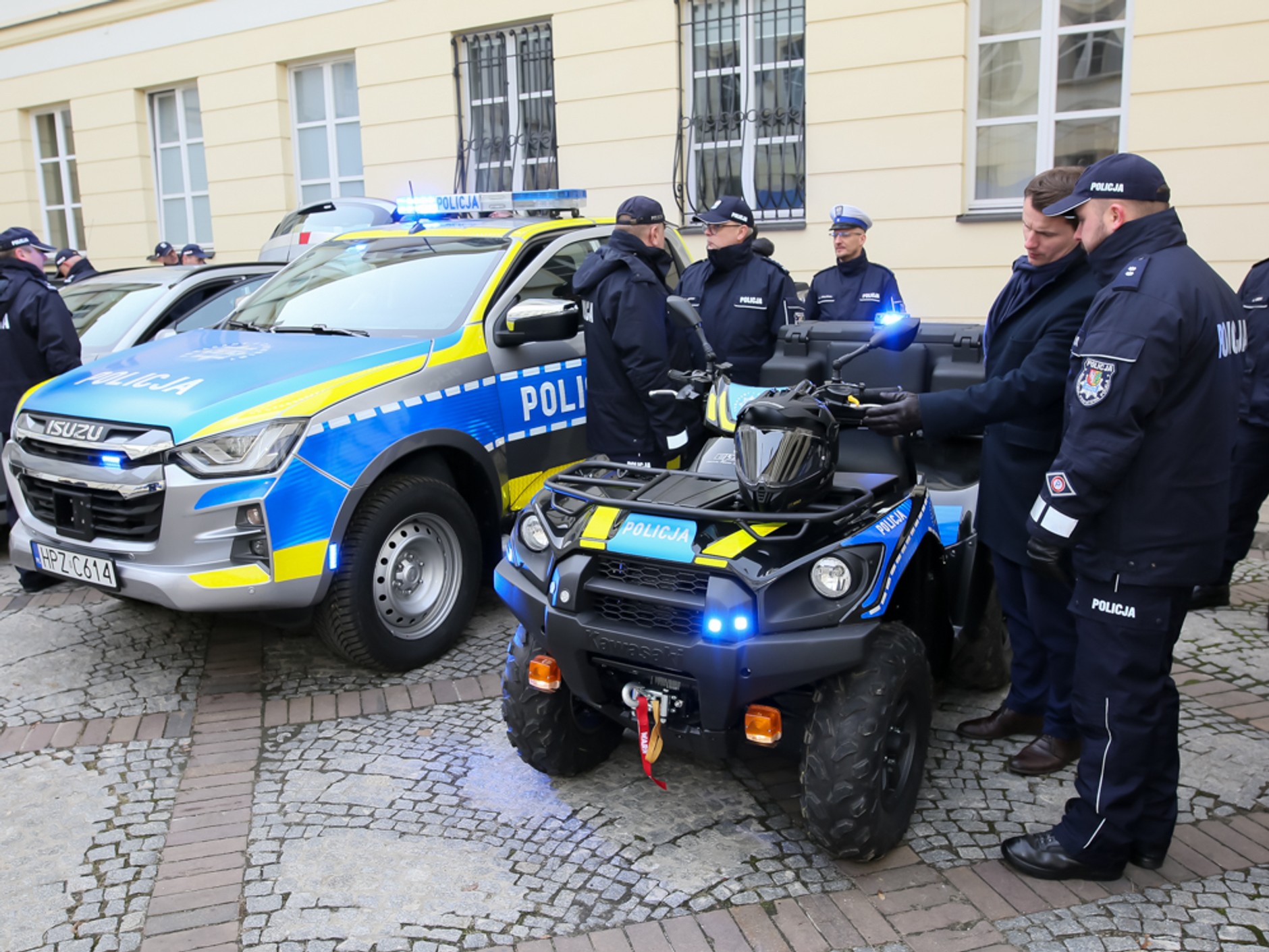 Nowe radiowozy stołecznej policji