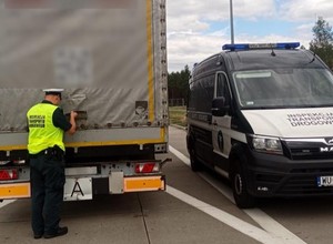 ITD zatrzymała nielegalny transport. Przewoził odpady z tzw. "zielonej listy"