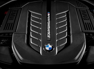 Pożegnanie z wielkimi silnikami. Ostatnie V12 BMW i Mercedesa-AMG oraz V8 od Volvo, Toyoty i Volkswagena