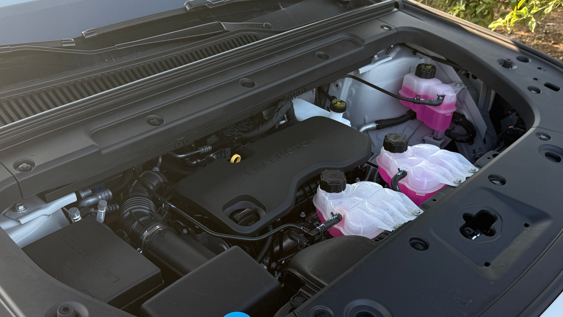 Leapmotor C10 REEV – pod maską pracuje 1,5-litrowy benzyniak o niedużej mocy napędzający generator prądu