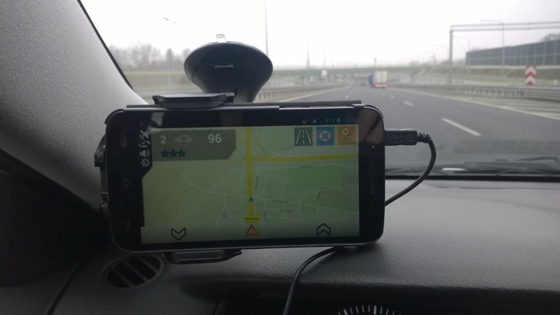 W iCoyote dostępna jest uproszczona nawigacja.