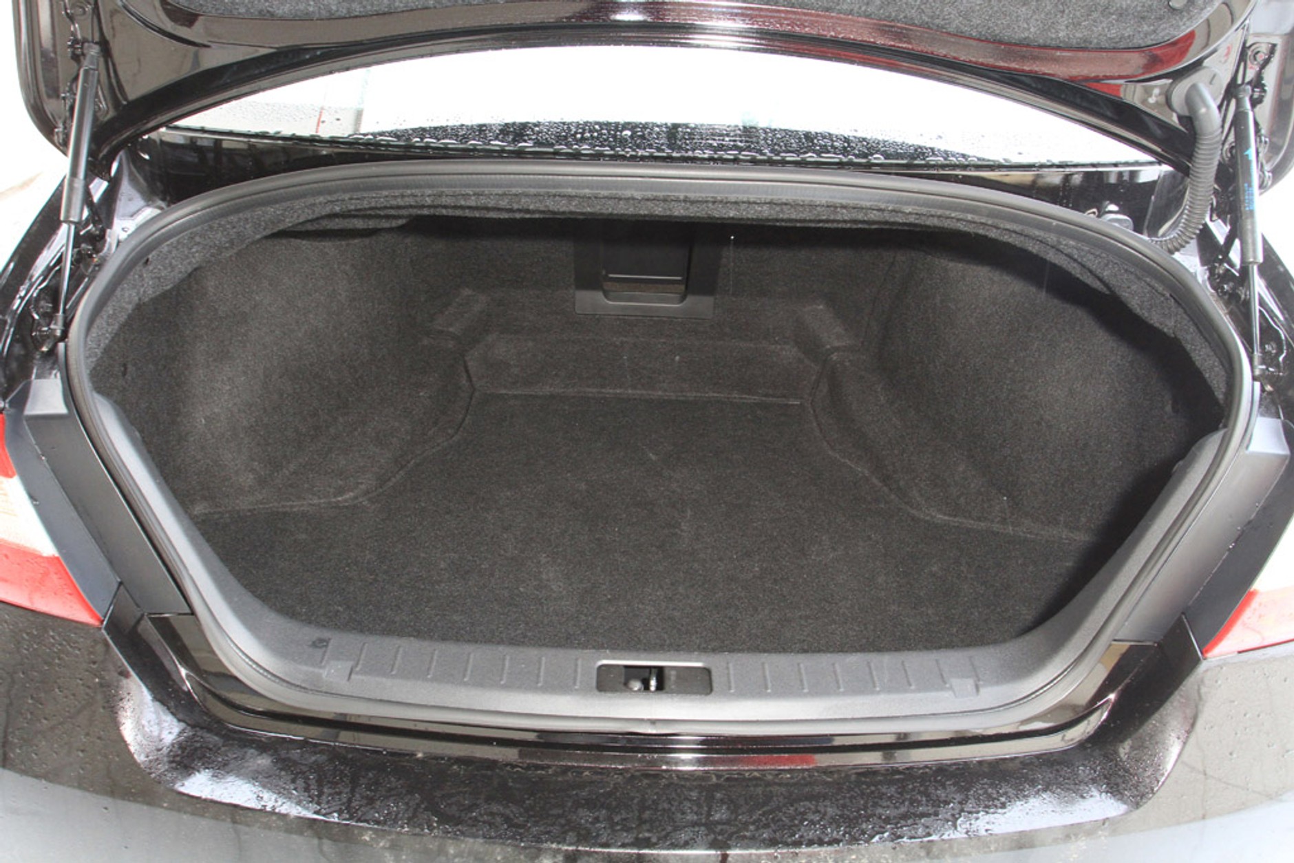 Infiniti M37: otoczyło nas  luksusem