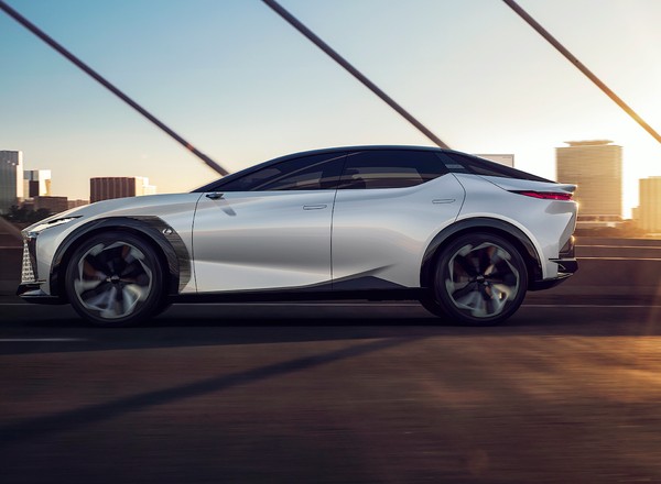 Lexus LF-Z Electrified – przyszłość marki nie będzie tylko elektryczna