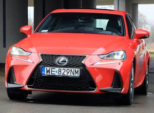 Lexus IS 200T – wielbiciel uślizgów | TEST