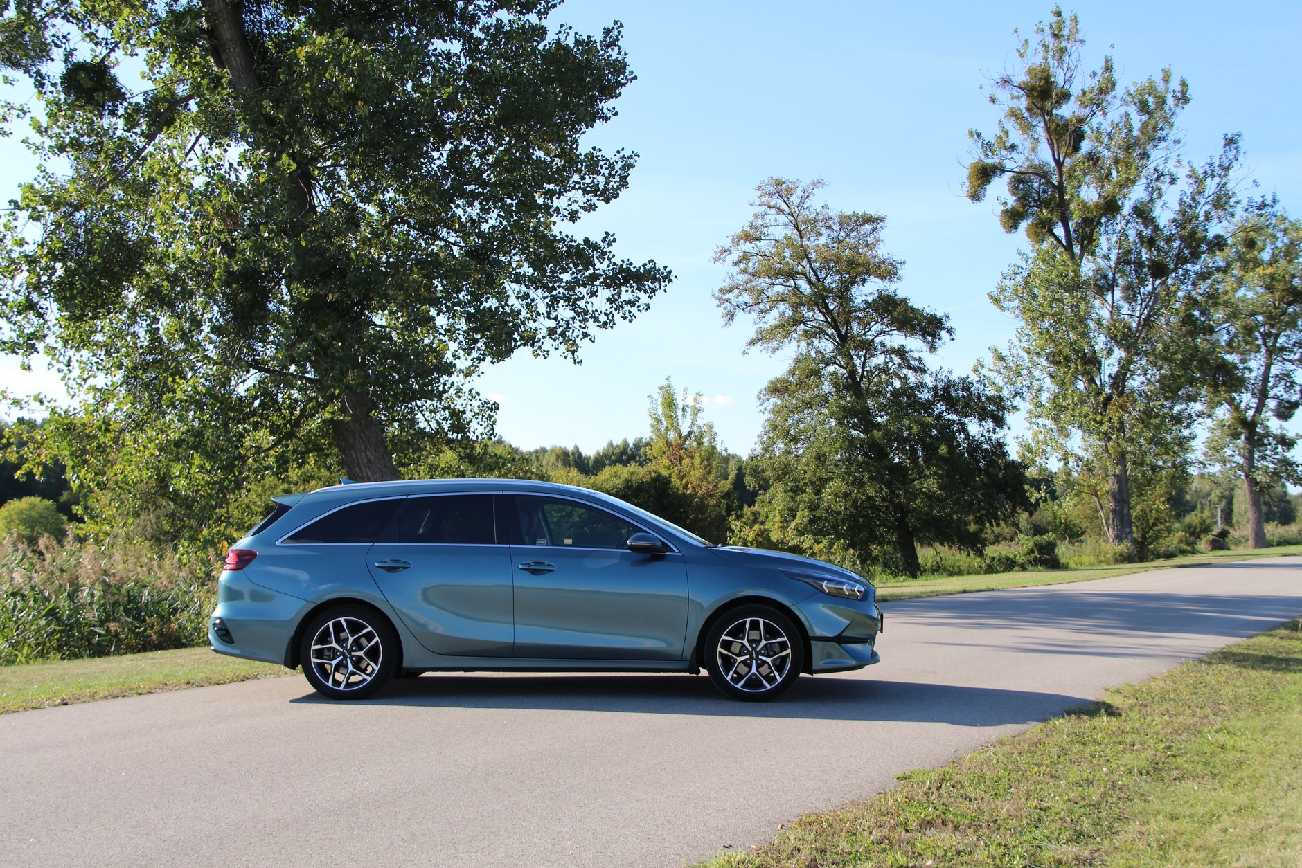 Kia Ceed kombi 1.5 T-GDI DCT Tribute