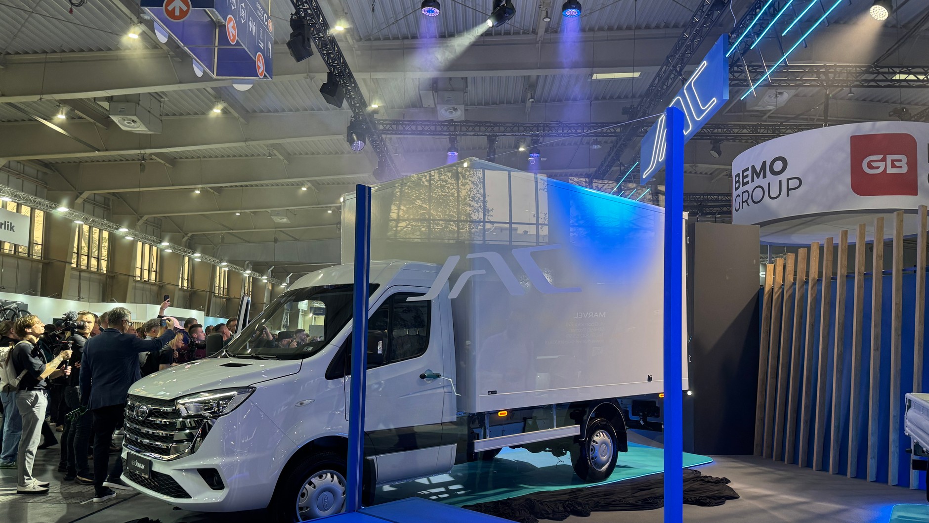 JAC na Poznań Motor Show 2025