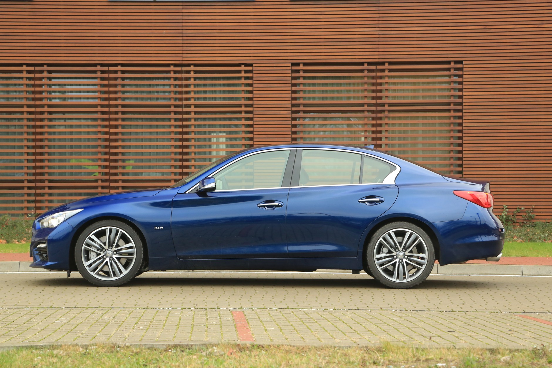 Infiniti Q50 S
