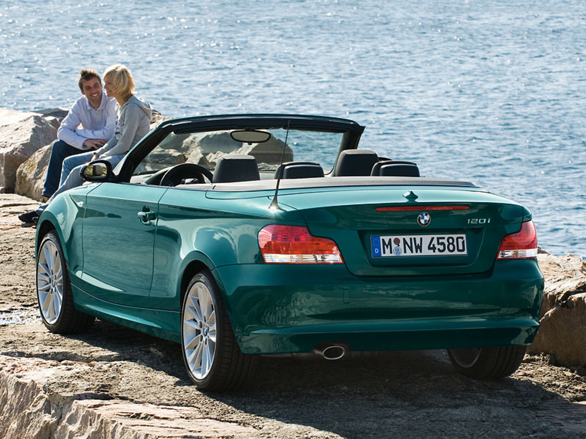 BMW 1 Cabrio: nowe fotografie i oficjalne informacje
