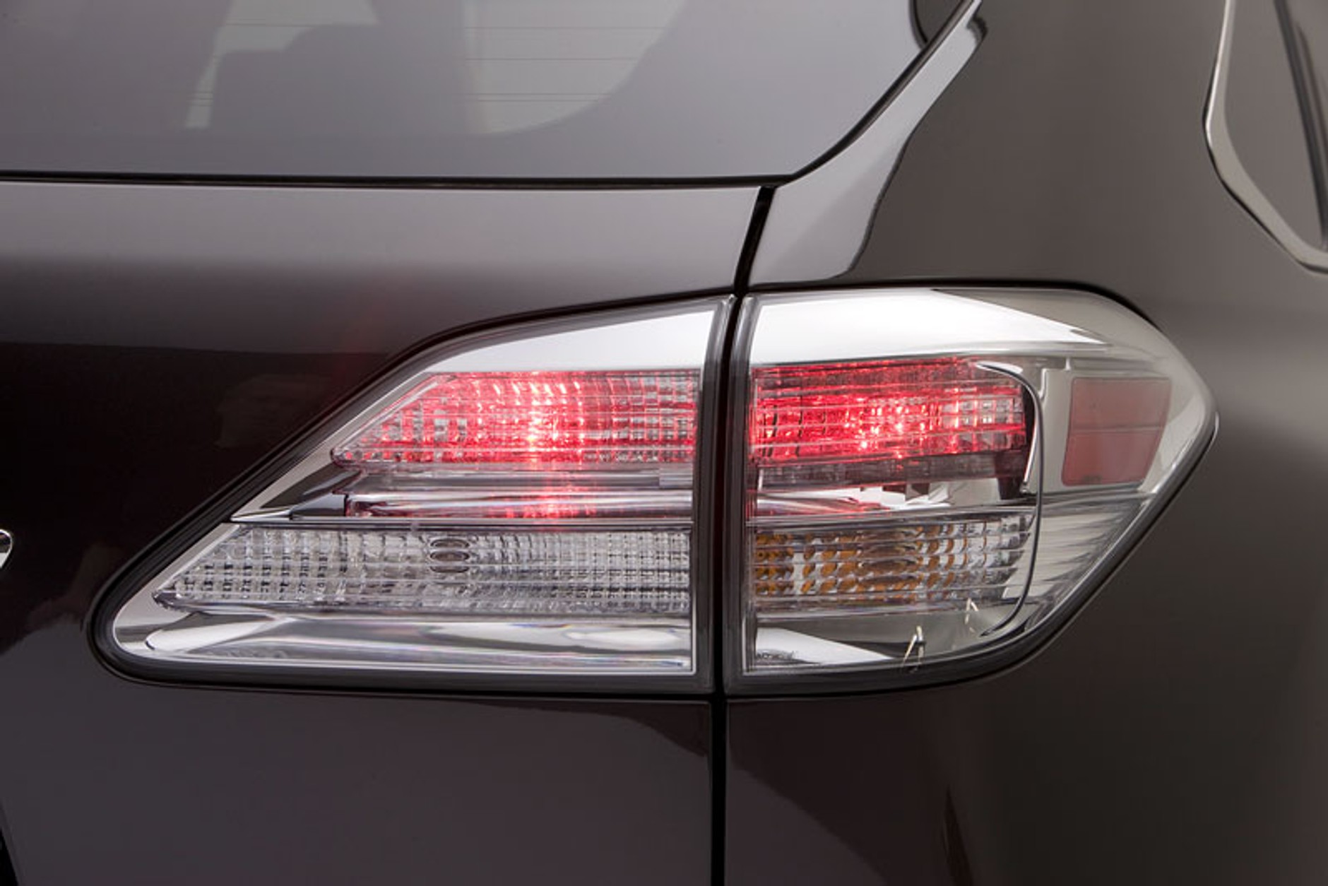 Los Angeles 2008: Lexus RX 350 i RX 450h - ewolucyjna przemiana