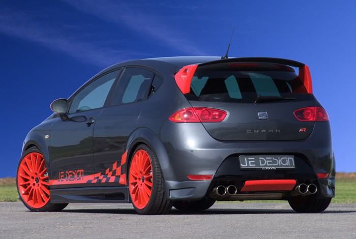 Seat Leon Cupra R JE Design – wieś śpiewa i tańczy